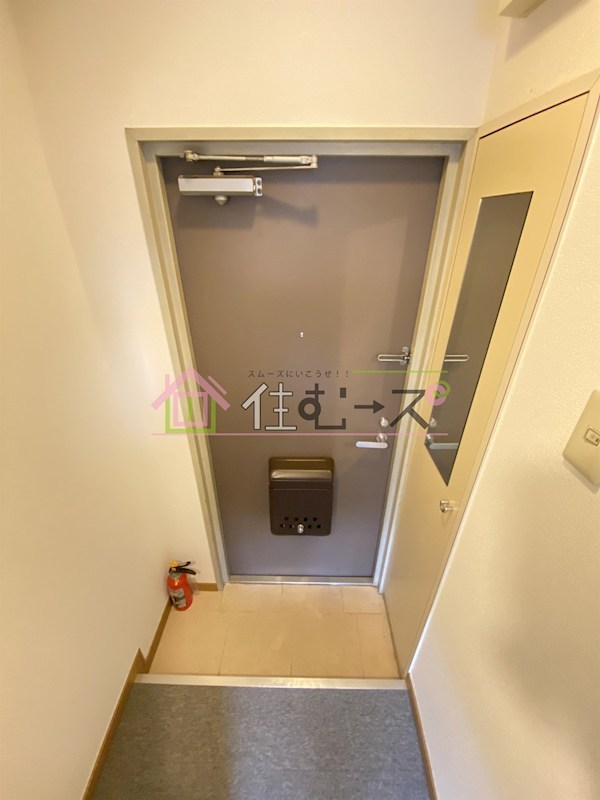 メゾン・ド・トレイユ 玄関