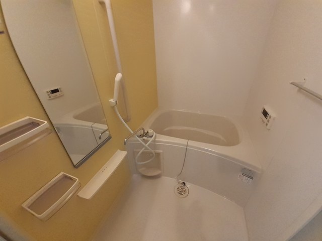 プラティークヌーヴォー 風呂画像