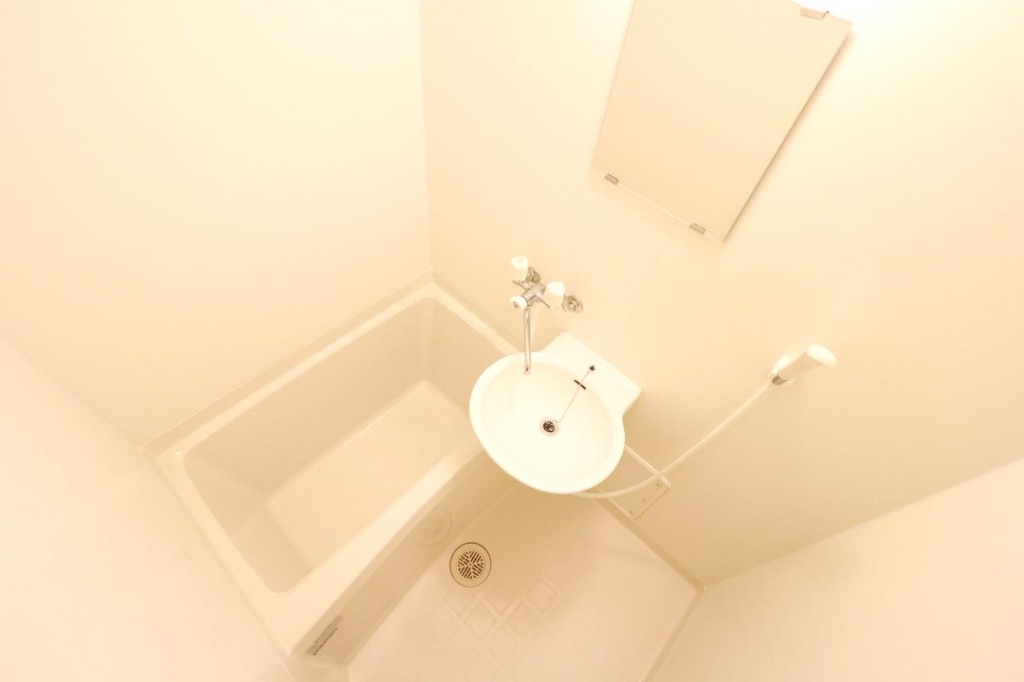 レオパレスプランタン四番館 風呂画像