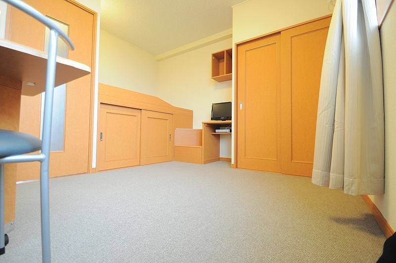 レオパレスフローレセア ベッドルーム