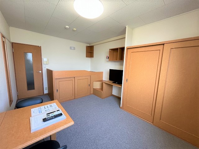 レオパレスＡｒｍａｎｄｉｉ ベッドルーム