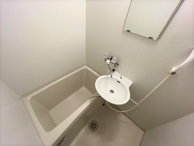 レオパレスＡｒｍａｎｄｉｉ 風呂画像