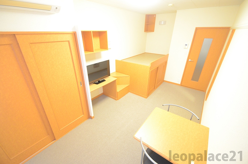 レオパレスはじめ ベッドルーム