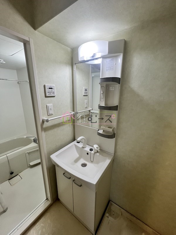 SOFIA WEST その他5