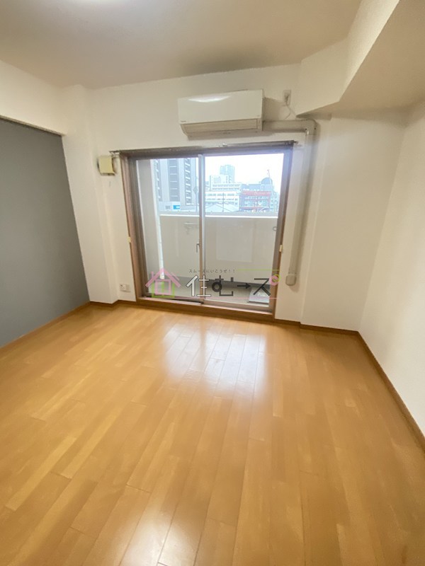 プレサンス難波OCAT前 ベッドルーム