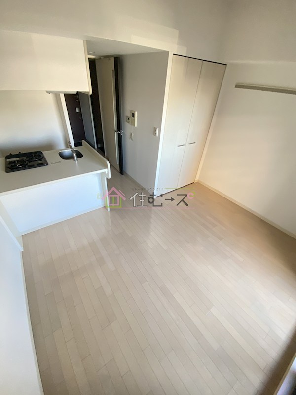 プレサンス大阪城公園ファーストシート リビング