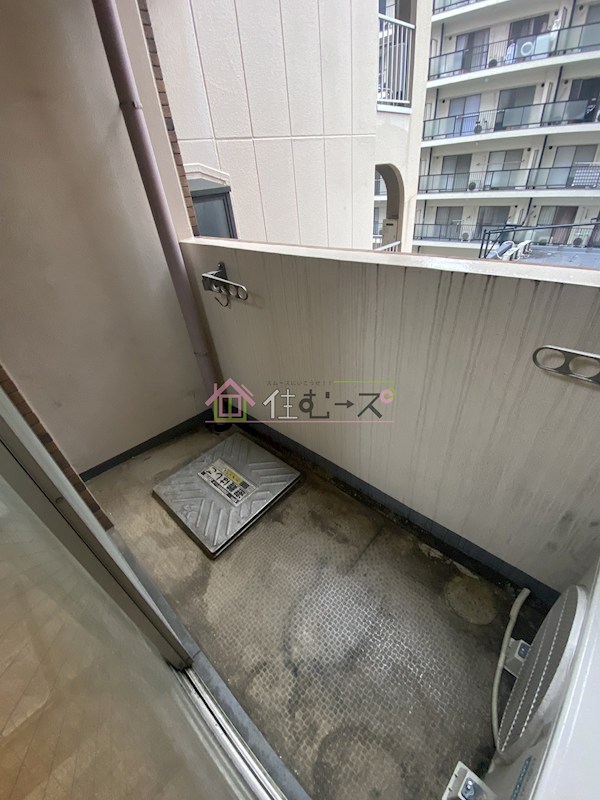 プレサンス難波OCAT前 ベランダ