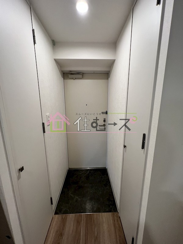 ファーストフィオーレ九条Ⅲ 玄関