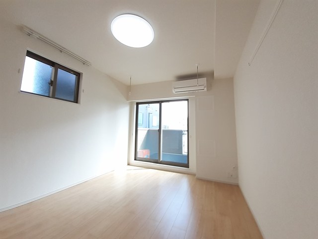 ロンガ　ヴィータ和泉 リビング