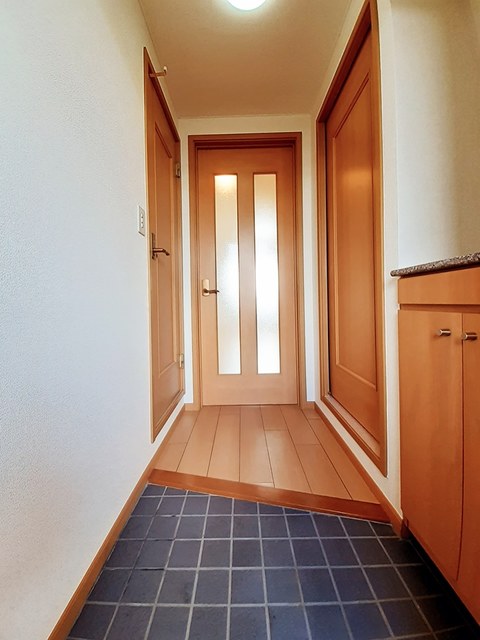 プチ・ソレール 玄関