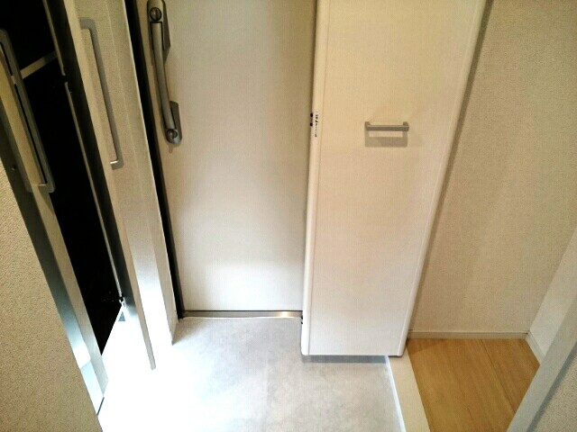 レジデンス　堀江西 玄関