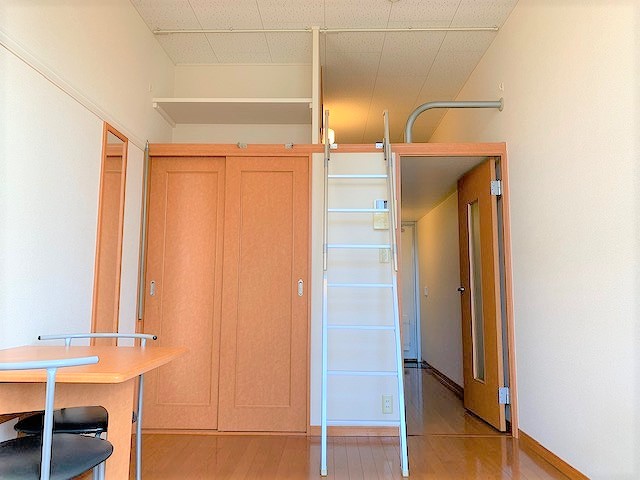 レオパレスＭＡＲＩＥ リビング