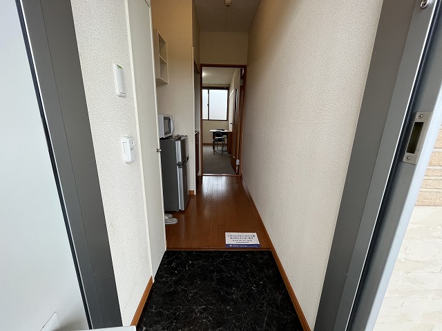 レオパレスあおぞら 玄関