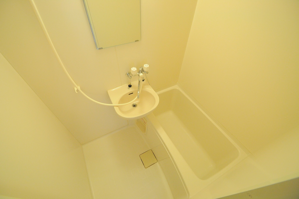 レオパレス燦岸部 風呂画像