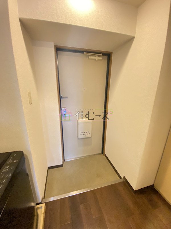 エスリード新大阪 玄関