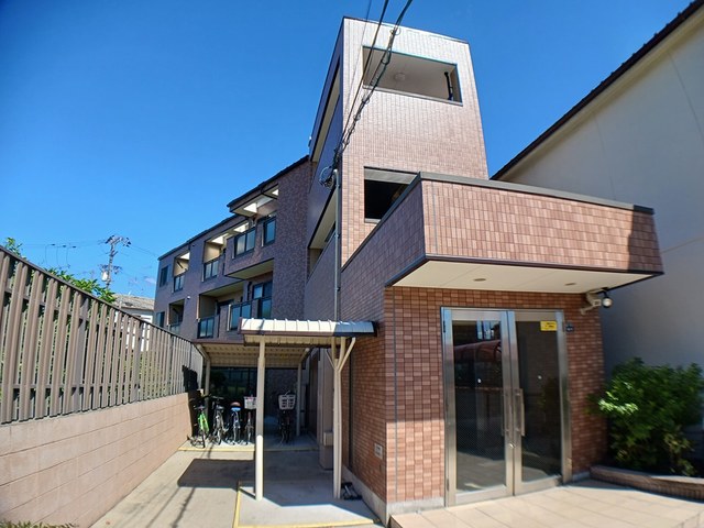 インサイド　フィールド 外観