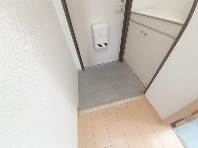 シャングリラ滝谷 玄関