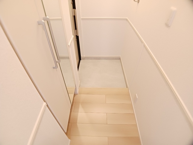 メゾンカルム　舟木 玄関