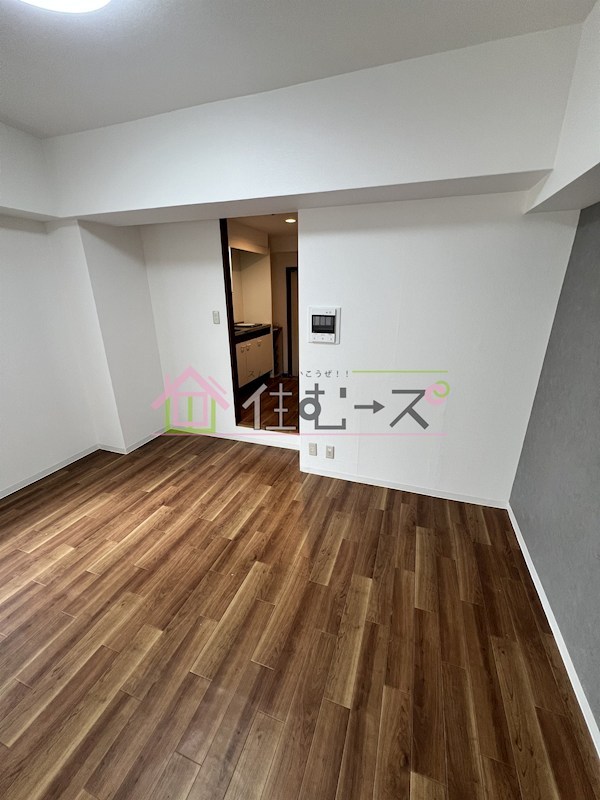 サンガ梅田 リビング