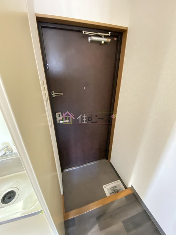 プチコート今里 玄関