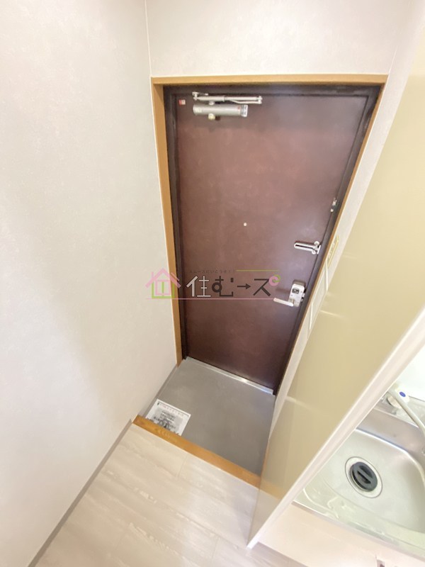 プチコート今里 玄関