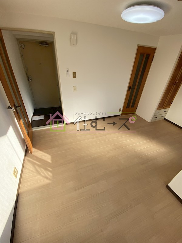 アパートメント新深江 リビング