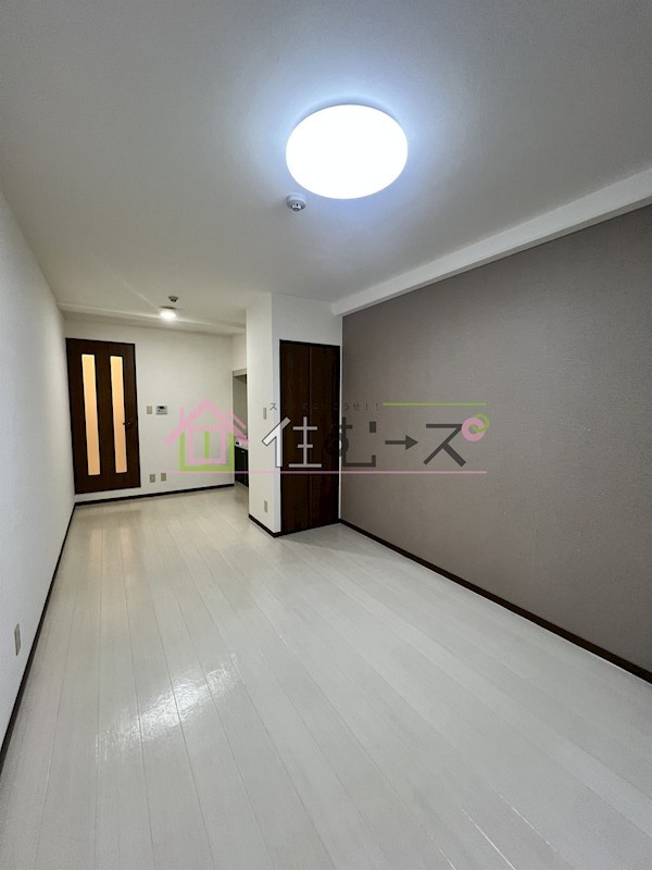 ロイヤルハイツ阿倍野 リビング