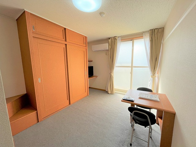 レオパレスパルフェ リビング