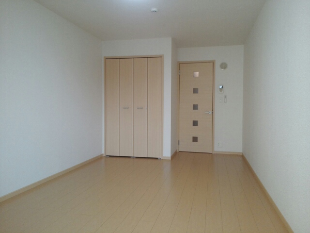 ブローテ三国ヶ丘 リビング