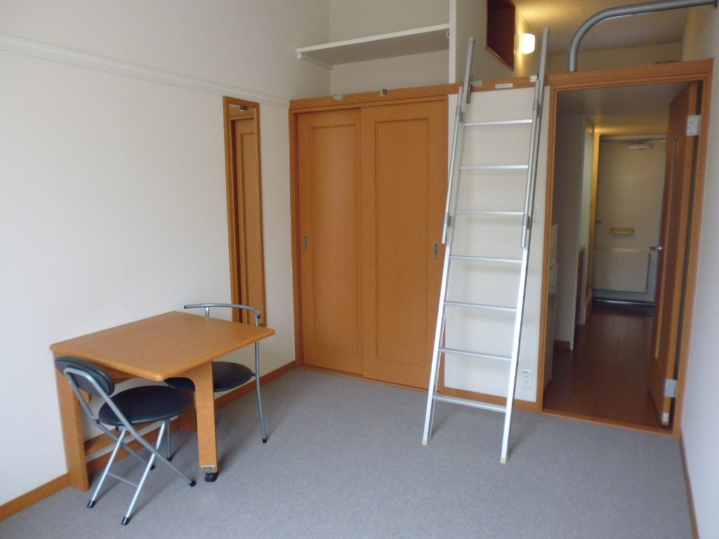 レオパレス穂風 リビング