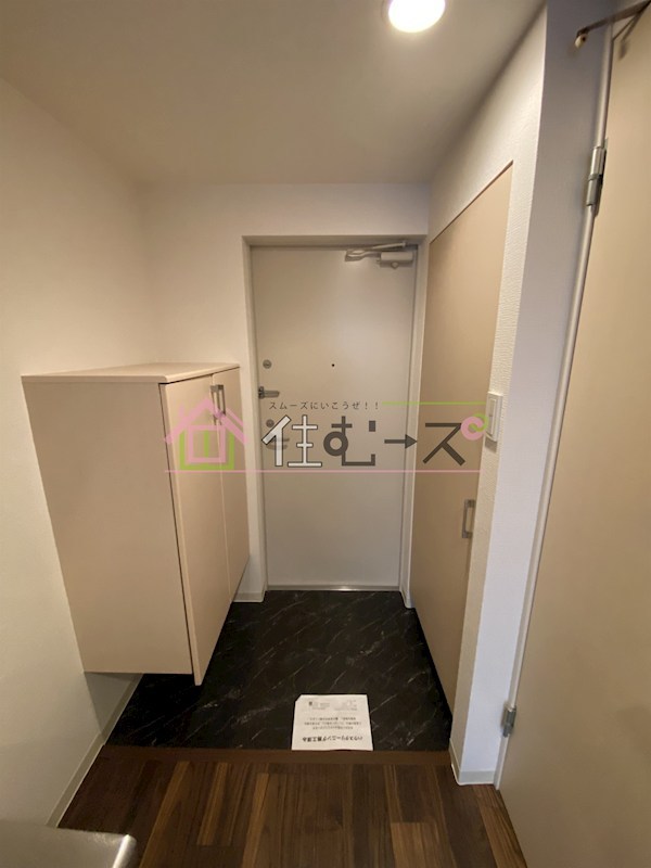 プレミアムコート谷町四丁目 玄関