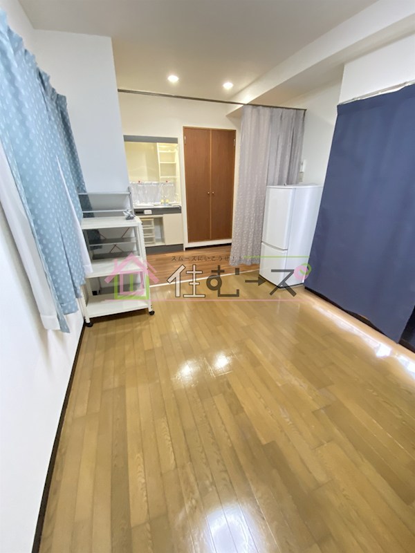 センエイ谷四 リビング