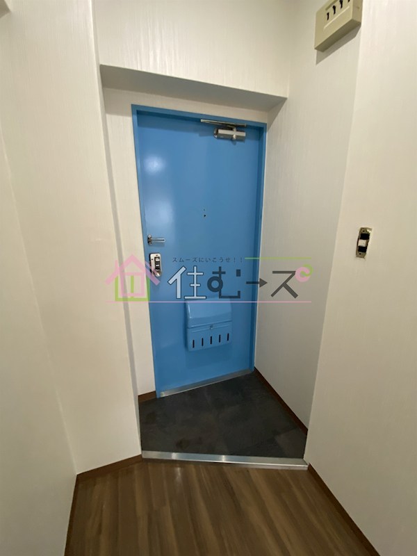 サウザンドイレブン 玄関