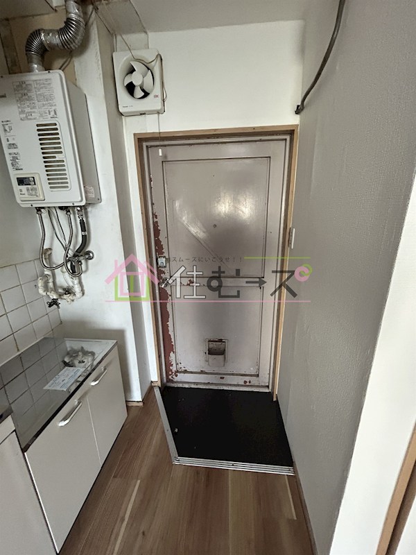 マンションイレブン 玄関