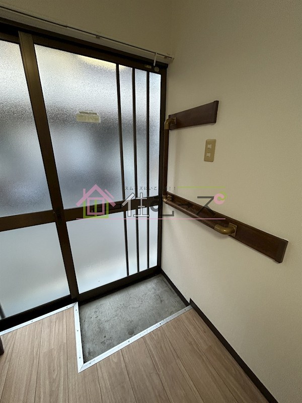 ハイツひまわり 玄関