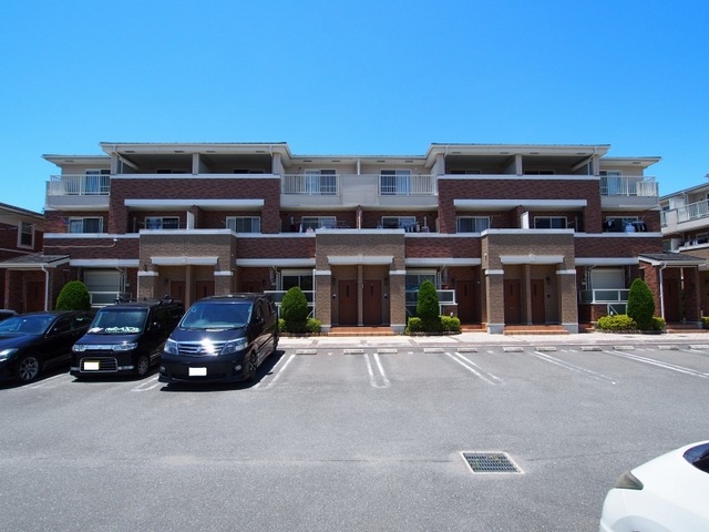 リブ・シンヴィレッジⅡ 外観