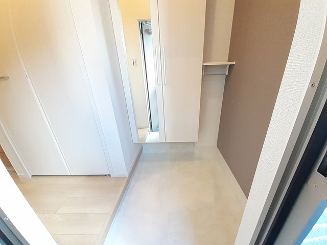 ゼファー　四辻 玄関