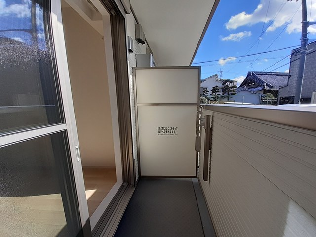 ゼファー　四辻 ベランダ