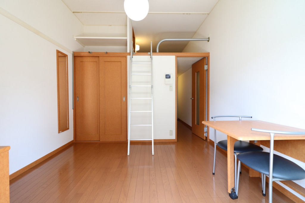 レオパレスシヨン リビング