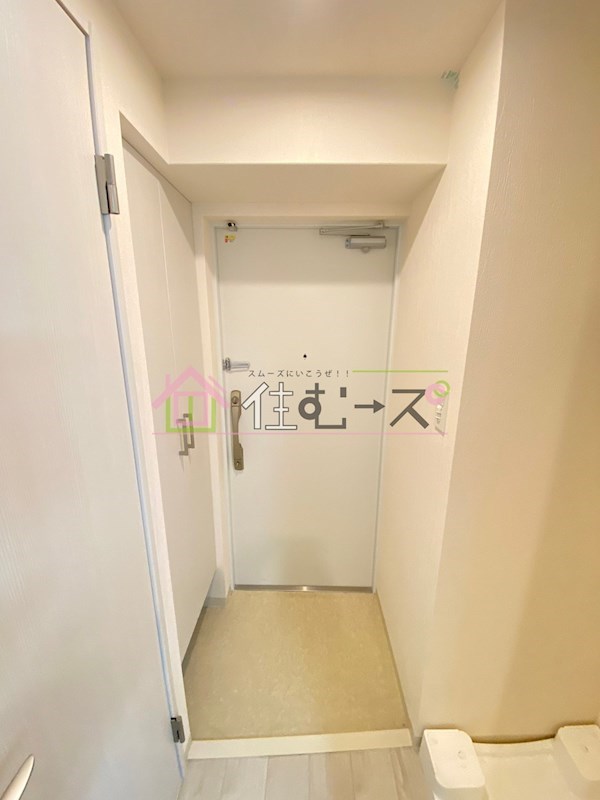 フォーリアライズ難波南レーヴ 玄関