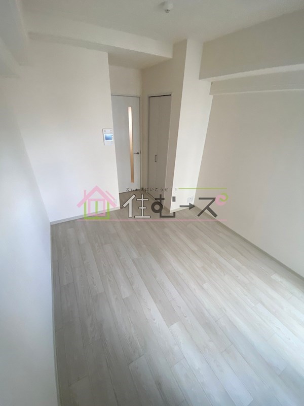 フォーリアライズ難波南レーヴ リビング