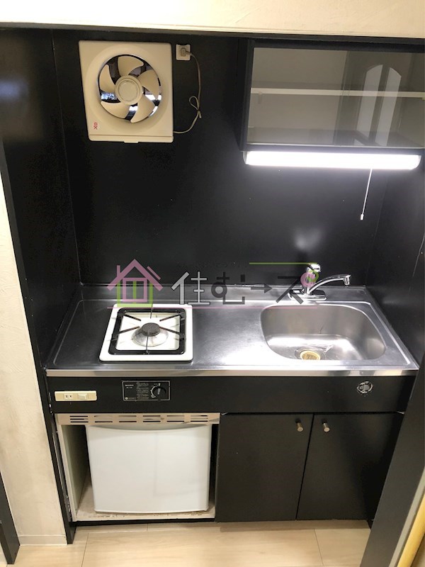 カルマーレナンバウェスト キッチン