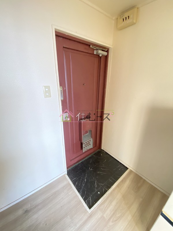 ジュネスシャトー7号館 玄関