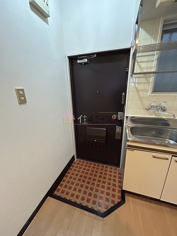 マンション華 玄関