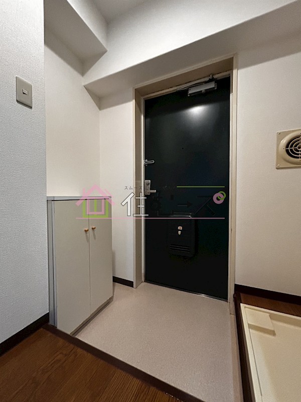 リーガル塚本Ⅲ 玄関