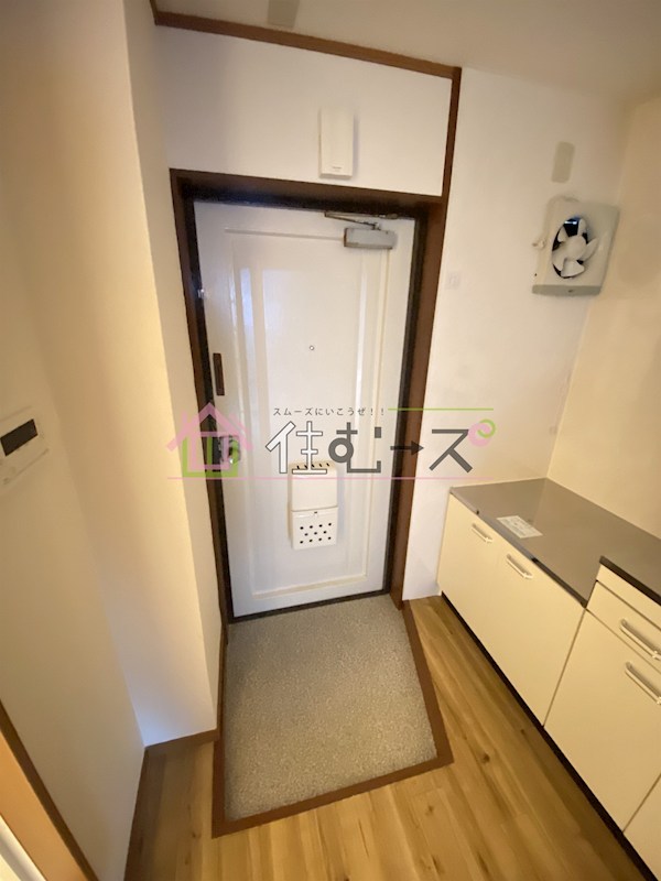 寿マンション 玄関