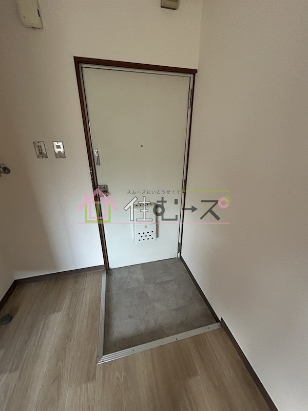 ベルロ森小路 玄関