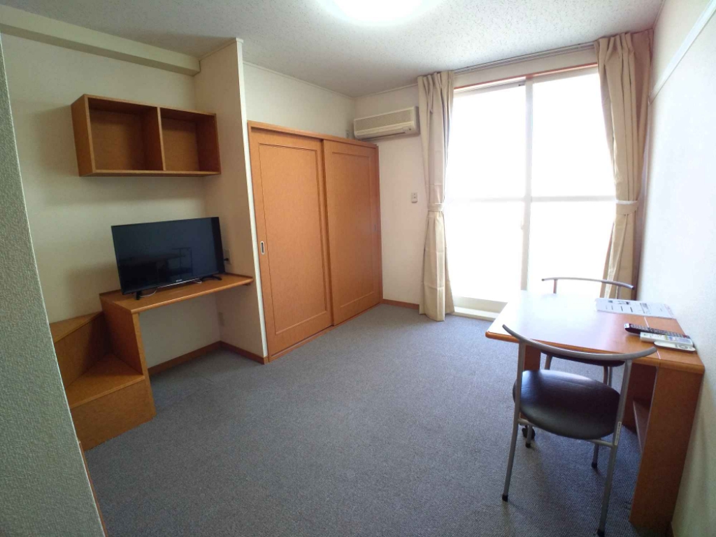 レオパレスＰＡＰＡ リビング