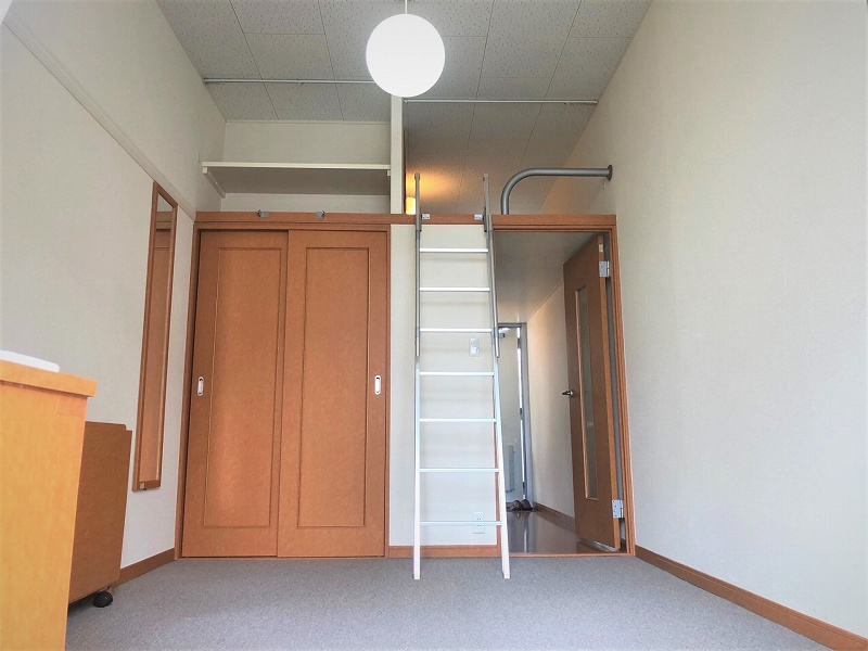 レオパレスヴァーグ浪芳庵 リビング