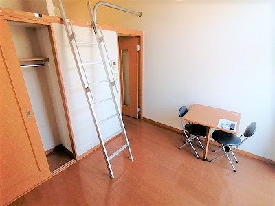 レオパレスＳｕｎＳｈｉｎｅ ベッドルーム